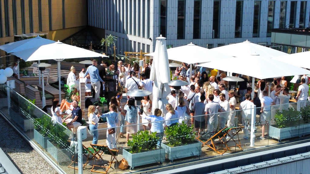 TheTerraceClarionMamoLive